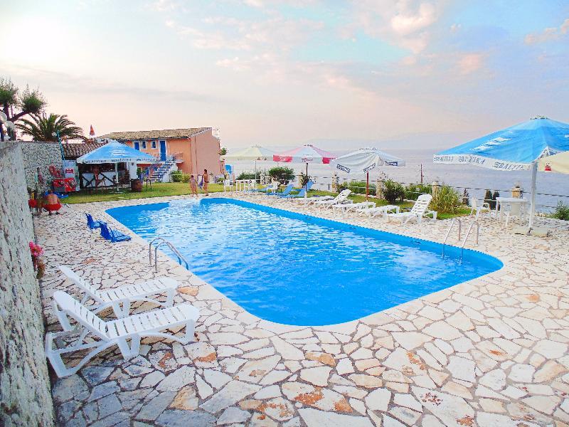 Corfu Hotel Apartments 贝尼蔡斯 外观 照片